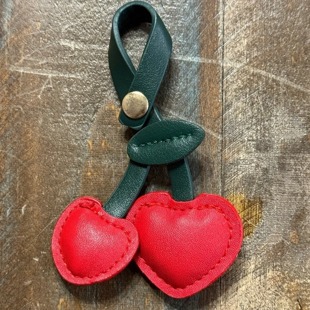 Ⓜ️Cherry Heart‎ Bag Charm